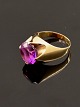 Middelfart 
Antik presents: 
14 carat 
gold ring size 
58 with 
amethyst