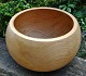 Pegasus – Kunst 
- Antik - 
Design 
presents: 
Fitzduff, 
Niall ( 1945 - 
) Northern 
Ireland: Large 
bowl in ash 
wood, ...