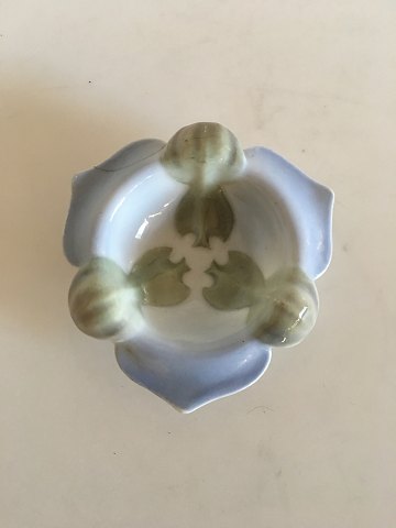 Bing & Grøndahl Art Nouveau Flowerbud dish