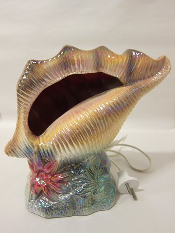 Lamp, about 1950, shaped as a shell
28cm x 24cm
