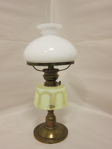 Paraffin (petroleum) lamp 
H: 53cm