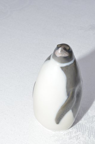 Royal Copenhagen figurine 3003 Penguin