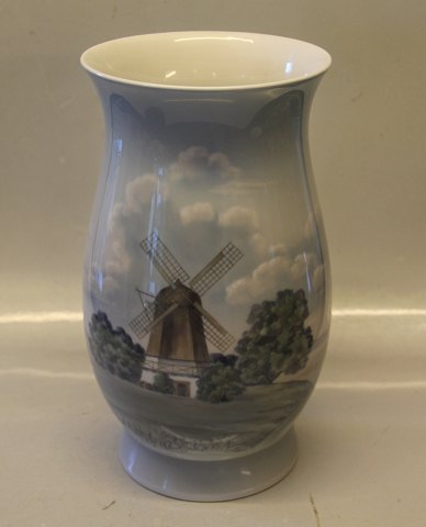 B&G Porcelain B&G 8708-440 Vase The Old Mill 29.5 cm