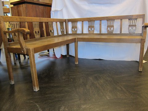Corner seat
A corner seat, with a very beautiful decorated chair back
The corner seat has earlier been located in the old Castle Hotel in 
Augustenborg, Denmark
Before 1950
L: 135cm x 135cm
H back: 76cm
H seat: 44cm
In a good condition
Please note: