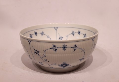 Blue fluted large bowl, no.: 579 by Royal Copenhagen.
5000m2 showroom.
