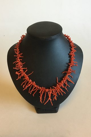Necklase with red coral slices