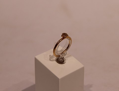 Gilded 925 sterling silver ring with star by Christina Jewelry.
5000m2 showroom.