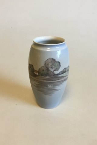 Bing and Grondahl Vase No. 8521/254