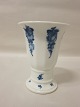 Royal Copenhagen, Blue Flower, Angular, Vase
Kongelig/RC Vase
This vase is from RC numbered as nr. 8601
H: 15,5cm