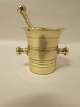 Mortar made of brass
Mortar with a pestle
From the 1800's
H: 9cm