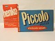 Parcels with washing powder "Piccolo" and 
washing-up powder "Henko"
The parces are with original contents and 
original paper
Special texts at the sides of the parcels
Piccolo: 19cm x 11,5cm x 8cm
Henko: 18,5cm x 11,5cm x 4cm
Good condition