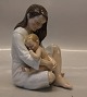 Royal Copenhagen figurine  0541 RC Mother and child  15 x 19 cm
