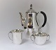 Lundin Antique 
presents: 
Georg 
Jensen. 
Sterling (925). 
Silver coffee 
service, 
consisting of 
coffee pot 
456A, ...