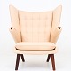 Roxy Klassik 
presents: 
Hans J. 
Wegner / AP 
Stolen
AP 19 - 
Reupholstered 
Papa Bear chair 
in natural 
leather ...