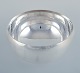 L'Art presents: 
Georg 
Jensen, rare 
sterling silver 
bowl. Large and 
impressive bowl 
of high 
quality.