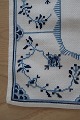 An old table cloth with embroidery, handmade
With blue fluted pattern
115cm x 32,5cm
In a realy good condition
We have a good selection of handmade table 
clothes