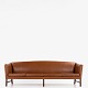 Roxy Klassik 
presents: 
Ole 
Wanscher / A. 
J. Iversen
Reupholstered 
4-seater rofa 
in Old America 
leather and ...