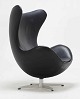 L'Art presents: 
Arne 
Jacobsen 1902 – 
1971. 'The 
egg'. Armchair, 
upholstered 
with black 
leather, 
swiveling ...