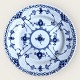 Moster Olga - 
Antik og Design 
presents: 
Royal 
Copenhagen
Blue fluted
Half Lace
Cake plate
#1/ 574
*DKK 150