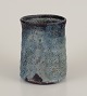 L'Art presents: 
Gutte 
Eriksen, 
Denmark.
Vase in 
ceramic, raku 
technique.