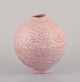 L'Art presents: 
Christina 
Muff, 
Contemporary 
Danish ceramic 
artist (born 
1971).
Unique 
handbuilt round 
...