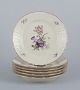 L'Art presents: 
Royal 
Copenhagen 
"Frijsenborg". 
Six luncheon 
plates in 
hand-painted 
porcelain.