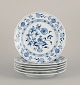 L'Art presents: 
Meissen, 
Germany. Blue 
Onion pattern. 
A set of six 
dinner plates.
