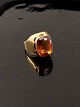 Middelfart 
Antik presents: 
14 carat 
gold ring with 
citrine