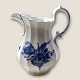 Moster Olga - 
Antik og Design 
presents: 
Royal 
Copenhagen
angular blue 
flower
Large milk jug
#10/ 8522
*DKK 950