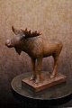 K&Co. presents: 
Decorative, 
old Swedish elk 
in carved wood 
with a fine 
patina...