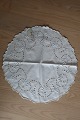 ViKaLi 
presents: 
Old table 
cloth
With 
embroidery in 
white- made by 
hand
Diam: 52cm
In a good 
condition