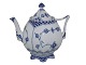Antik K 
presents: 
Blue 
Fluted Full 
Lace
Small tea pot 
with devils 
heads 18.3 cm.