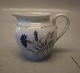 Klosterkælderen 
presents: 
085 B 
Small creamer 
ca 7 cm B&G 
Blue Demeter 
porcelain