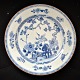 Pegasus – Kunst 
- Antik - 
Design 
presents: 
Chinese 
blue painted 
plate, approx. 
1780. Kangxi.