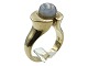 Antik K 
presents: 
14-carat 
gold
Heavy ring 
with moonstone 
- Size 51