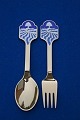 Antikkram 
presents: 
Michelsen 
set Christmas 
spoon and fork 
1986 of Danish 
gilt sterling 
silver