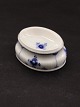 Middelfart 
Antik presents: 
Royal 
Copenhagen blue 
fluted salt 
celler 1/195