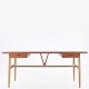 Roxy Klassik 
presents: 
Hans J. 
Wegner / 
Johannes Hansen
JH 563 - Rare 
'Wishbone' desk 
in teak and oak 
with two ...