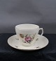 Antikkram 
presents: 
Frijsenborg 
with gold 
Danish 
porcelain, 
settings coffee 
service of 2 
items No 1870