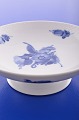 Klits Antik 
presents: 
Royal 
Copenhagen Blue 
flower braided 
Cake dish 8062