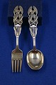 Antikkram 
presents: 
Michelsen 
set Christmas 
spoon and fork 
1941 of Danish 
gilt sterling 
silver