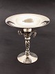 Middelfart 
Antik presents: 
Georg 
Jensen Sterling 
silver grape 
stand #263