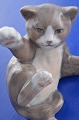 Klits Antik 
presents: 
Royal 
Copenhagen 
Figurine 302 
Kitten lying