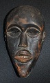 Pegasus – Kunst 
- Antik - 
Design 
presents: 
African 
carved wooden 
mask, early 
20th century.