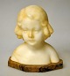 Pegasus – Kunst 
- Antik - 
Design 
presents: 
Goldschneider, 
Friedrich 
(1845- 1897) 
Austria: Bust 
of girl. 
Alabaster