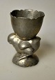 Pegasus – Kunst 
- Antik - 
Design 
presents: 
Gero 
pewter egg cup 
with chicken, 
20th century 
Denmark. Art 
deco