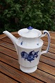 Antikkram 
presents: 
Blue 
Flower Angular 
Danish 
porcelain, 
covered coffee 
pots