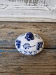 Karstens Antik 
presents: 
Royal 
Copenhagen Blue 
Fluted half 
lace lid for 
chocolate pot 
no. 507