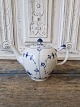 Karstens Antik 
presents: 
Royal 
Copenhagen Blue 
Fluted Fluted 
Small Teapot 
No. 137