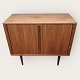 Moster Olga - 
Antik og Design 
presents: 
Teak 
cabinet with 
louvered doors
2800kr